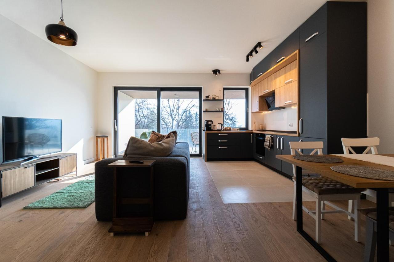 Mirador Bohemian Apt With Views Over Old Town And Tampa Mountain, Near Poiana Brasov Exterior photo